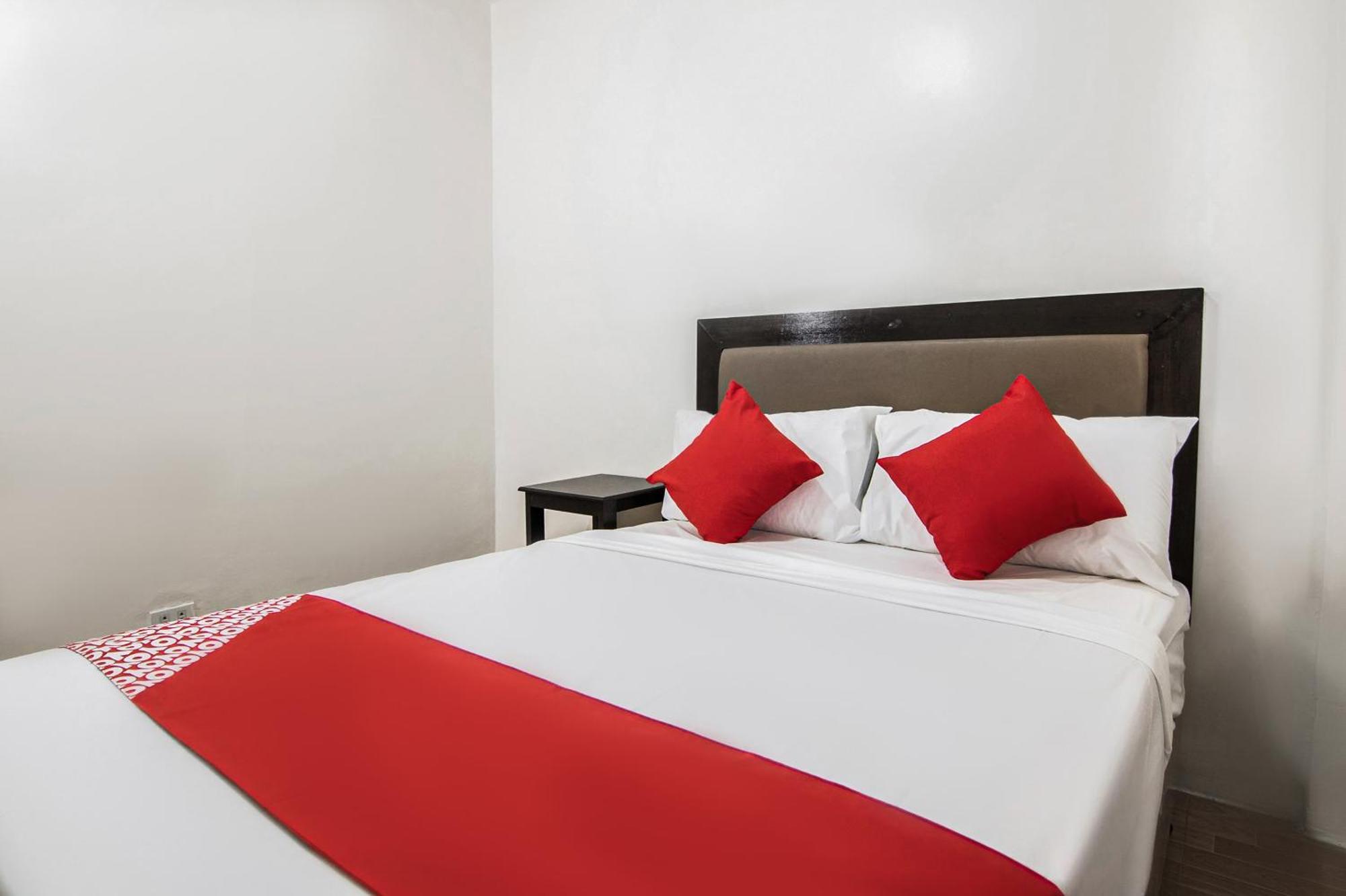 Oyo 431 Apollo 11 Apartelle Pasay Dış mekan fotoğraf