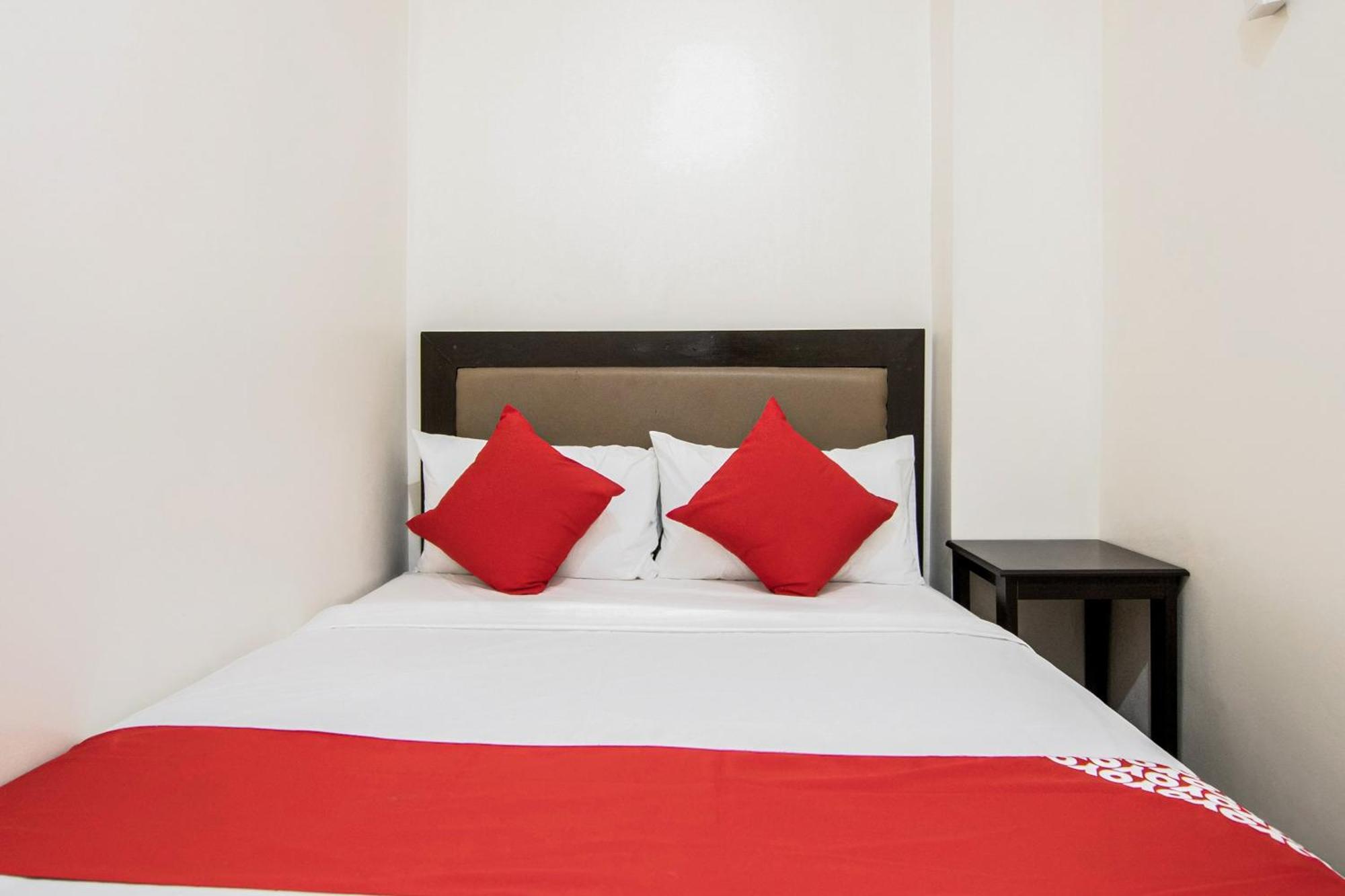 Oyo 431 Apollo 11 Apartelle Pasay Dış mekan fotoğraf
